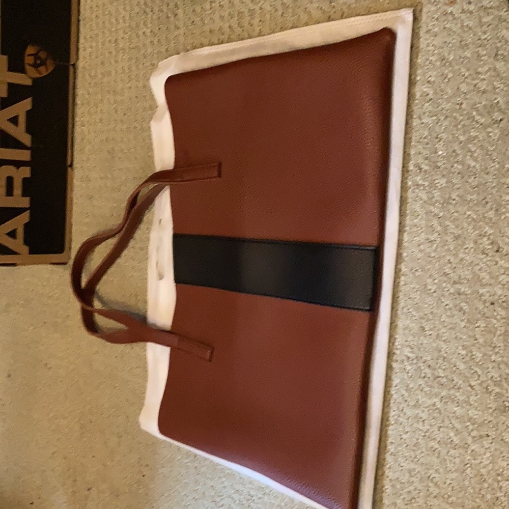Vegan leather Vince Camuto bag!